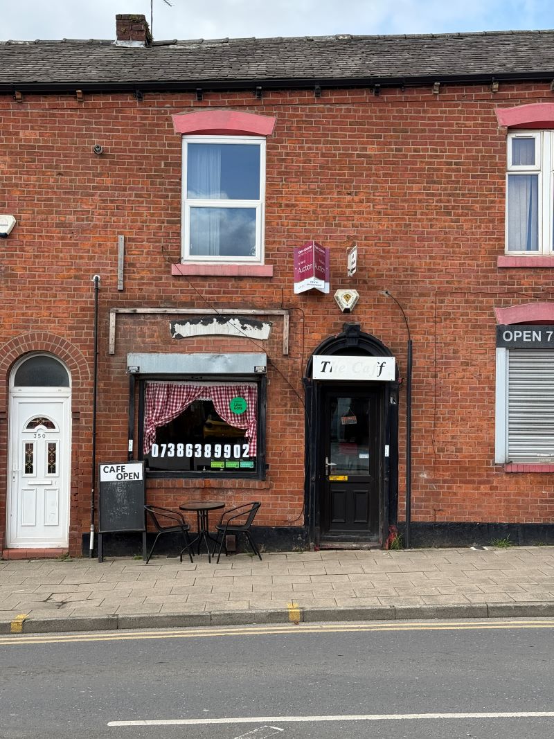 First Floor Flat and Cafe, 348 Ashton Road, Oldham, Oldham, OL8 3HF