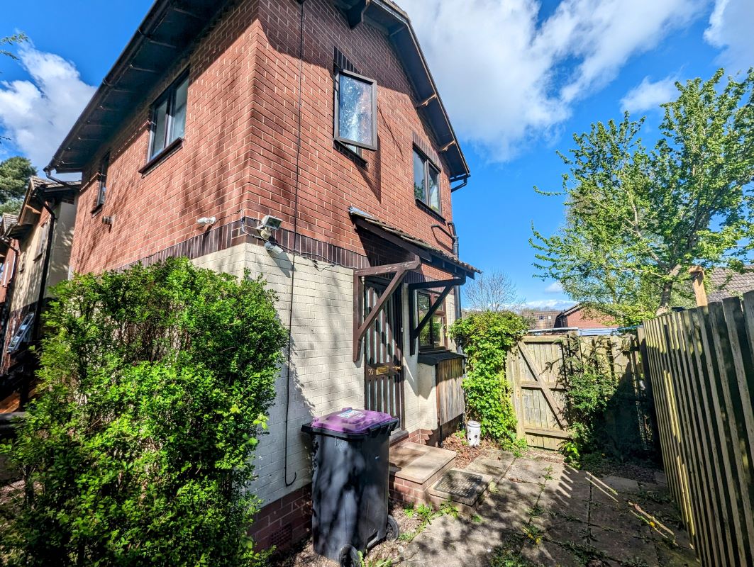 30 Montrose Place, Bicton Heath, Shrewsbury, Shropshire, SY3 5EN