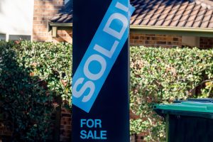 Sell My House at Auction: Is It the Right Choice for You?